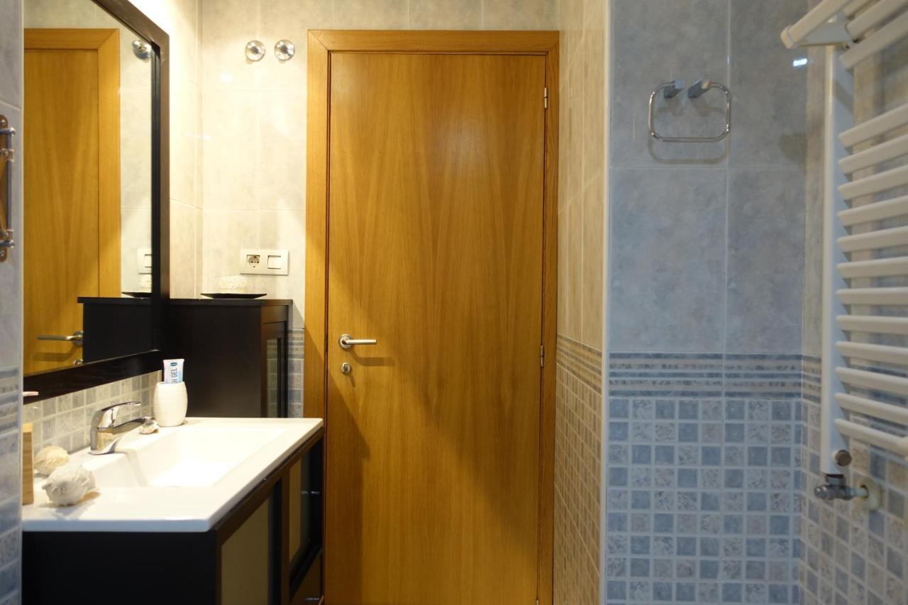 ☆The Peaceful Valencia Homestay☆ W/ Terrace⌘Parking⌘Bbq Valência Exterior foto