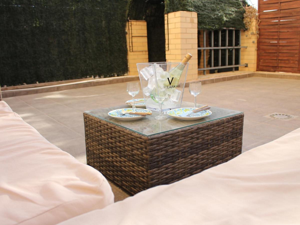 ☆The Peaceful Valencia Homestay☆ W/ Terrace⌘Parking⌘Bbq Valência Exterior foto