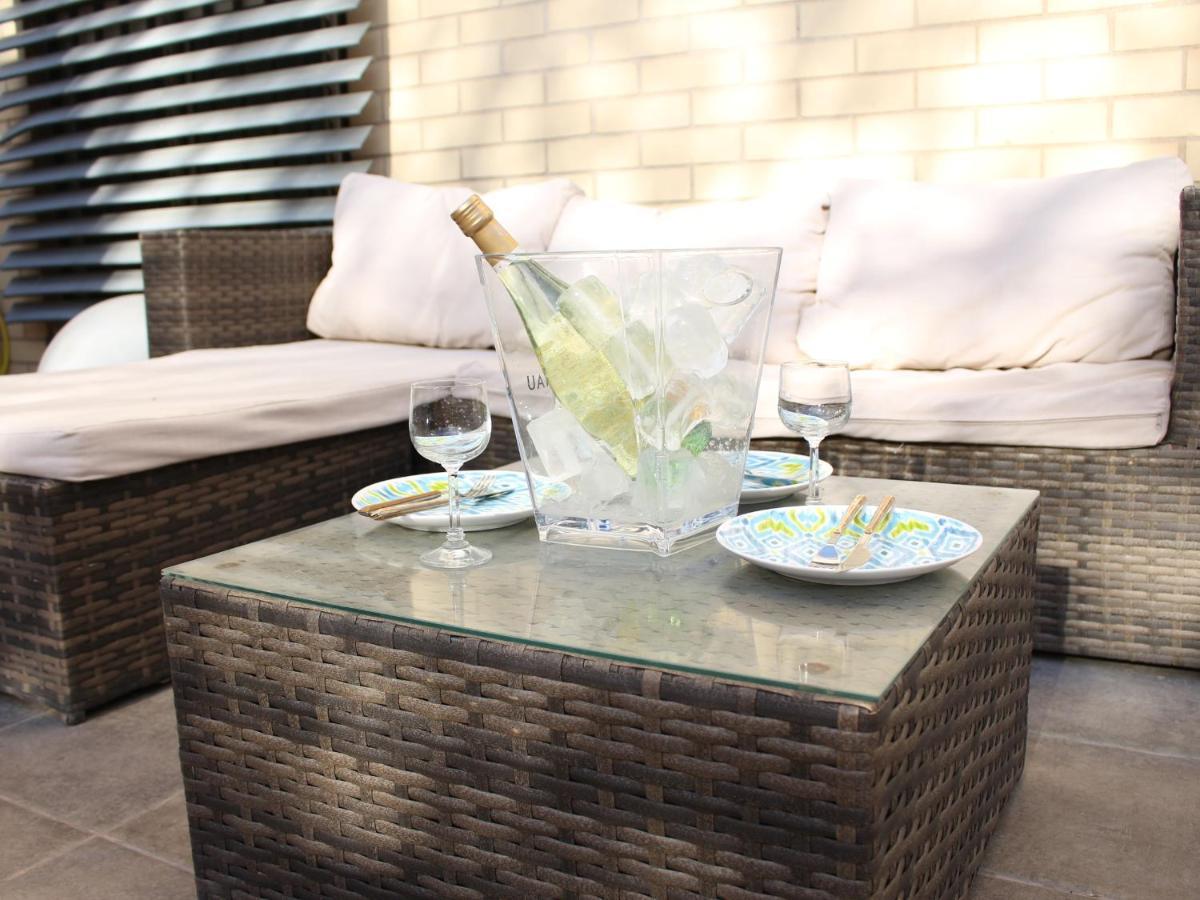 ☆The Peaceful Valencia Homestay☆ W/ Terrace⌘Parking⌘Bbq Valência Exterior foto